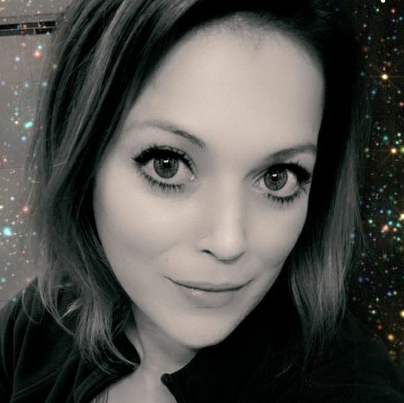 Meet your Posher, Toni - Picture 2 of 2